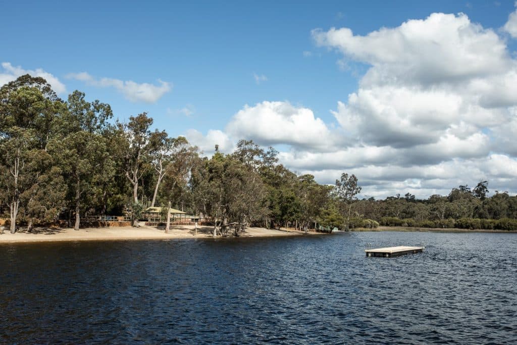 Lake Leschenaultia