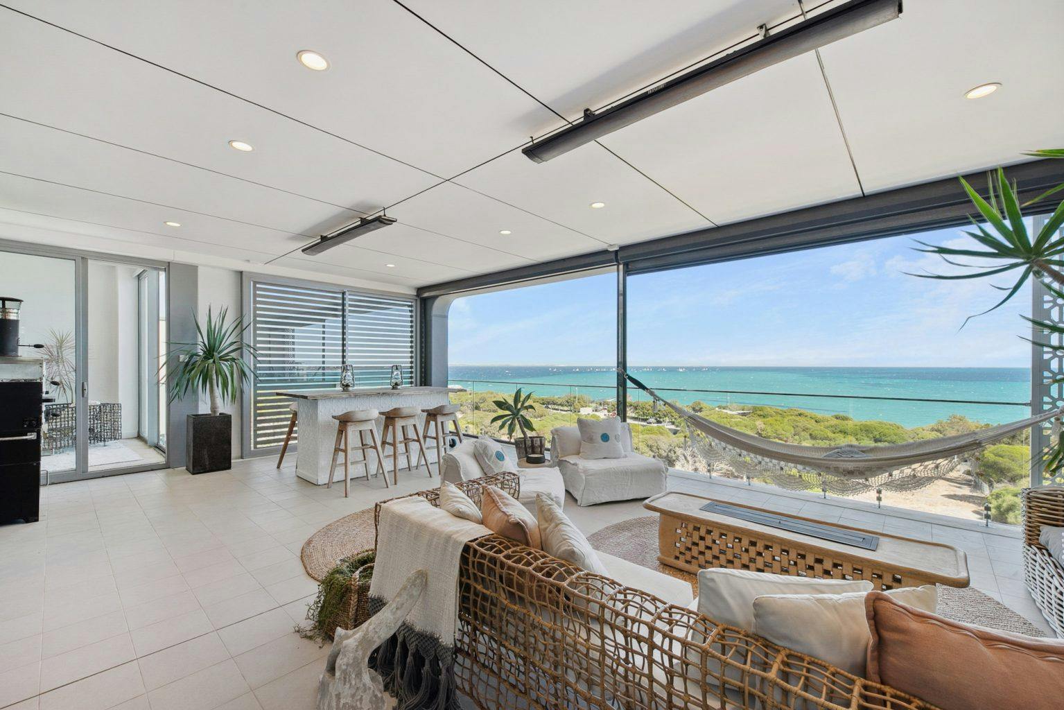 29/13 O'Connor Close North Coogee