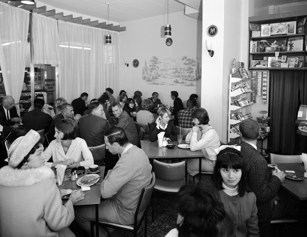 Perth Vintage Restaurant Photos - Atheneum Coffee Lounge
