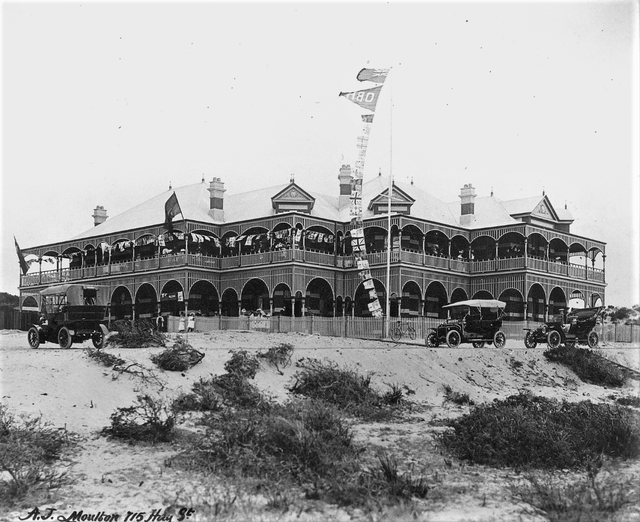 Perth Vintage Pubs, Ocean Beach Hotel Cottesloe