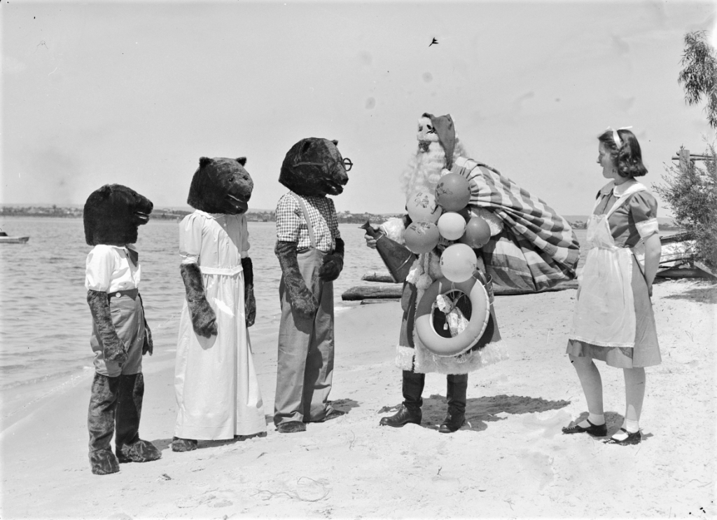 Perth Vintage Christmas, Santa, Goldilocks and 3 Bears, 1940
