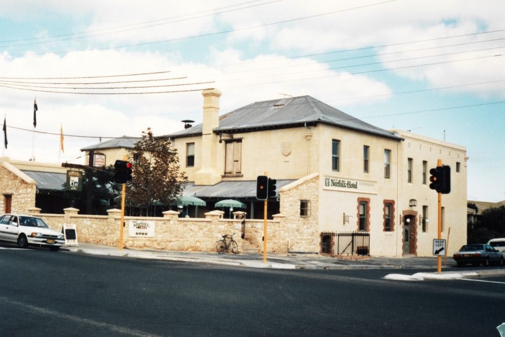 Forgotten Perth Vintage Fremantle Norfolk Hotel, 1986