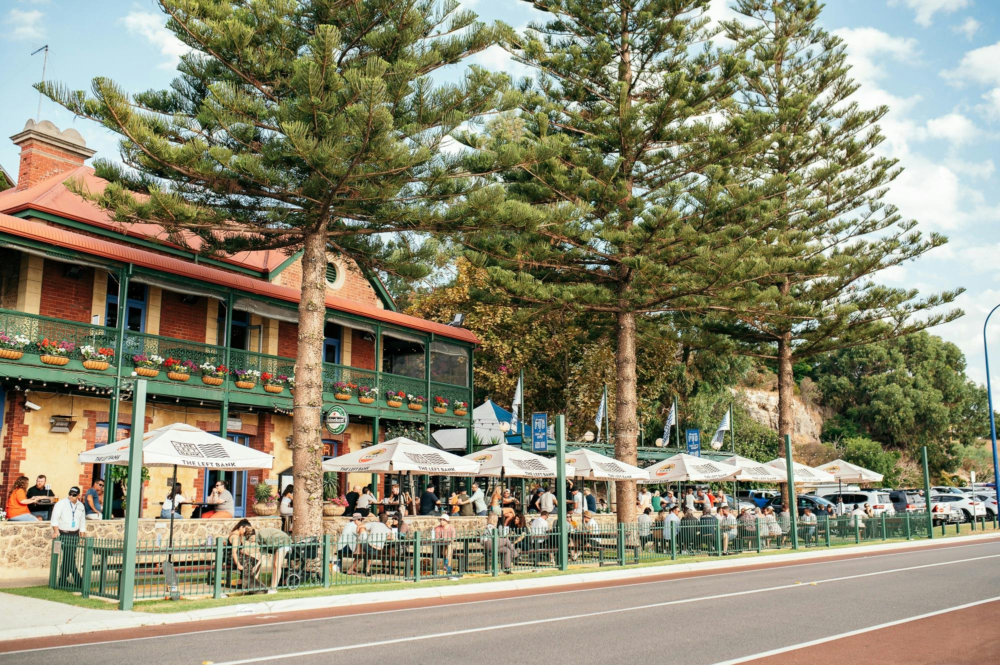 Perth restaurants where kids eat free, The Left Bank, East Fremantle